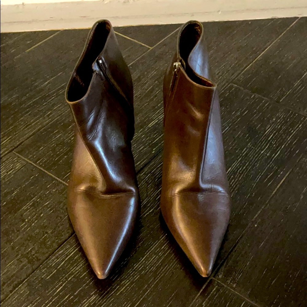 Calvin Klein leather brown boots with heel